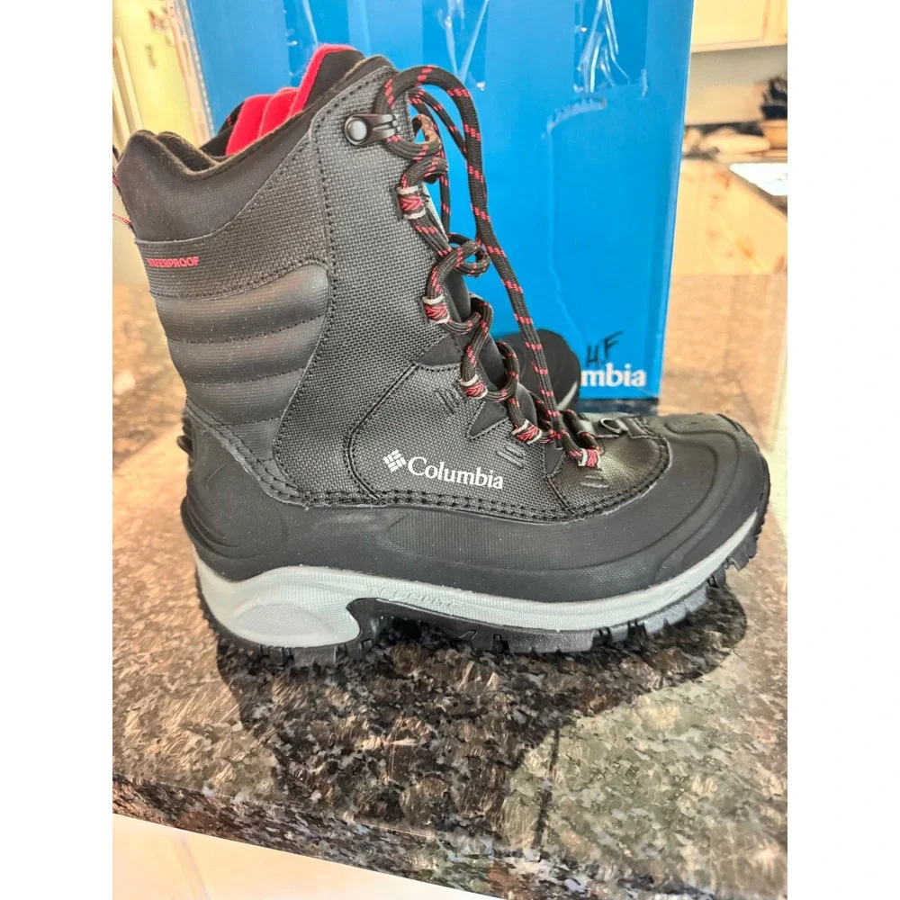 Columbia Bugaboot III Mens 9 Black Waterproof 200g Insulated Boots snow shoes